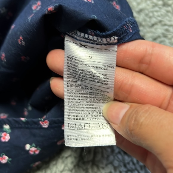 Navy Blue Floral Half Button Shirt size Medium - Picture 7 of 8